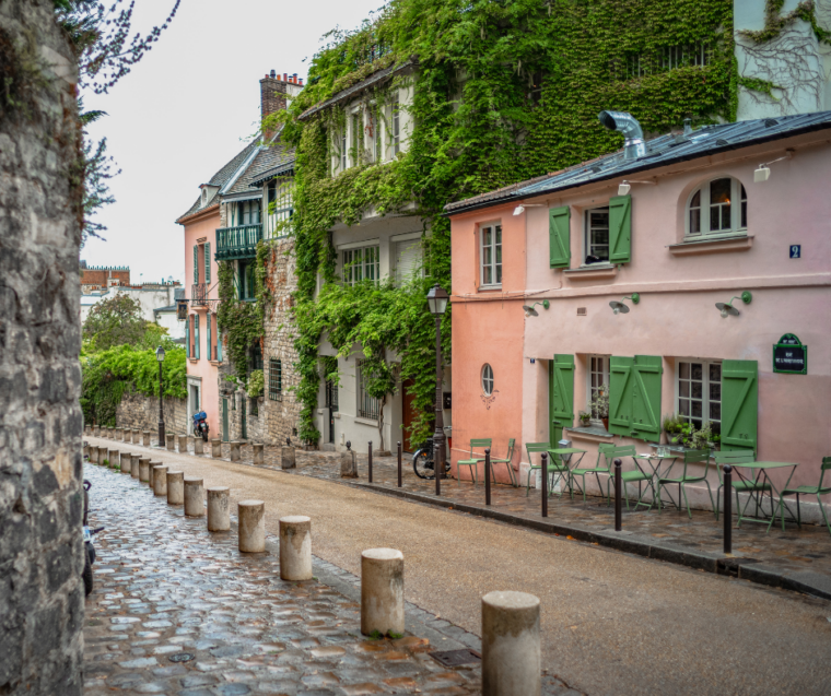 Au Lapin Agile: Montmartre’s Enduring Cabaret